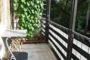 Однокомнатная квартира, Ялта