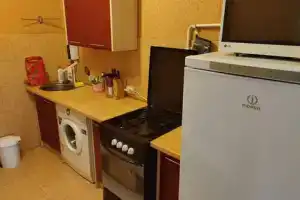 Двухкомнатная квартира, Партенит