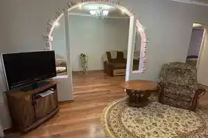 Двухкомнатная студия, Керчь