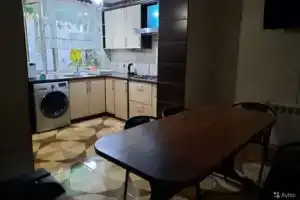Коттедж, Саки