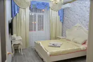 Трехкомнатная квартира, Астрахань