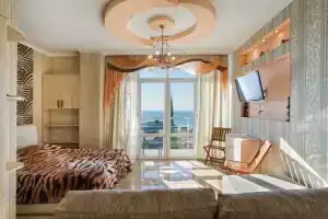 Студия, Кореиз