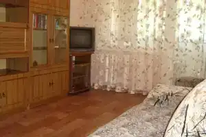 Однокомнатная квартира, Форос