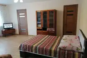 Двухкомнатная студия, Яровое