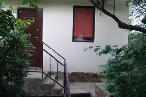 Двухэтажный коттедж, Гурзуф