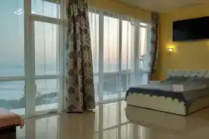 Студия, Алупка