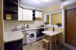Однокомнатная квартира, Форос