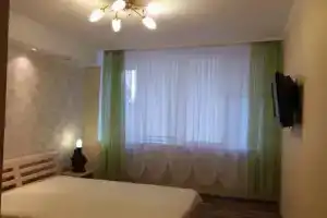 Двухкомнатная квартира, Партенит