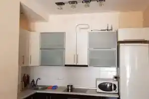 Двухкомнатная квартира, Партенит