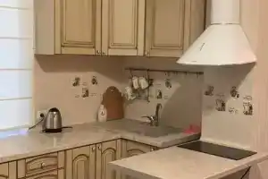 Студия, Партенит