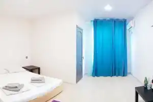 Комната, Пицунда