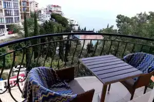 Студия, Ялта