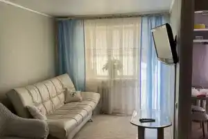 Студия, Сатка