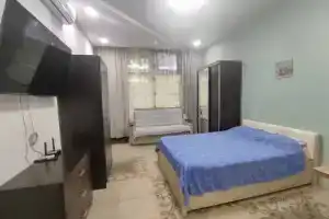 Студия, Адлер