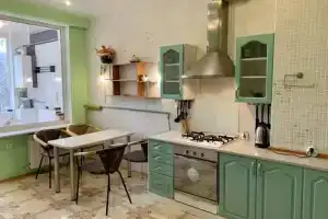 Четырехкомнатная квартира, Ялта