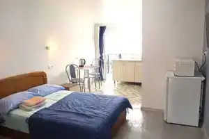 Студия, Новый Свет