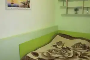Двухкомнатная квартира, Утес