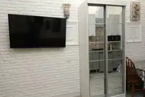 Однокомнатная квартира, Юца