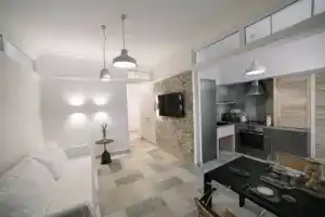 Трехкомнатная квартира, Севастополь