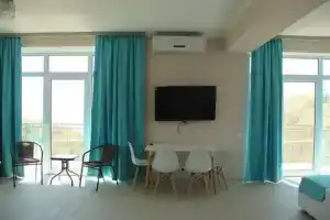 Студия, Курортное