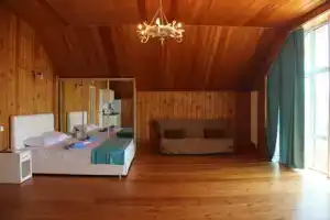 Студия, Курортное