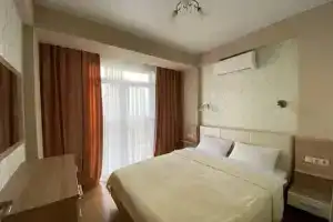 Трехкомнатная квартира, Эсто-Садок