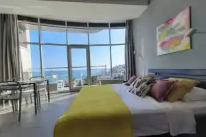 Студия, Ялта