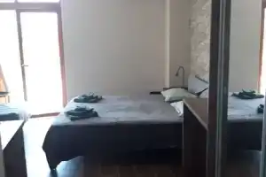 Студия, Ялта