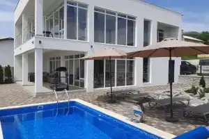 Двухэтажный коттедж, Верхняя Кутузовка