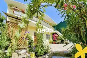 Двухэтажный коттедж, Гурзуф
