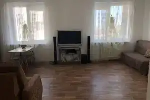 Студия, Зеленая Поляна