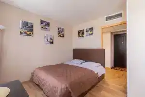 Студия, Курган