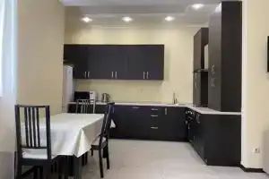Двухкомнатная квартира, Эсто-Садок