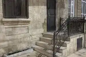Трехкомнатная квартира, Дербент