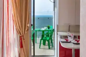 Студия, Адлер