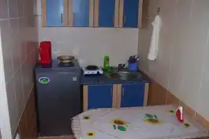 Комната, Утес