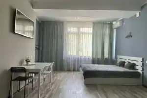 Студия, Ялта