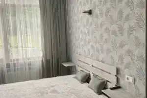 Студия, Ялта