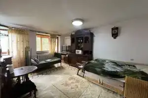Студия, Ялта