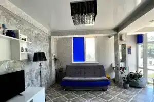 Студия, Краевско-Армянское