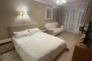 Однокомнатная квартира, Ялта
