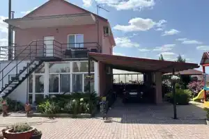 Двухэтажный коттедж, Межводное