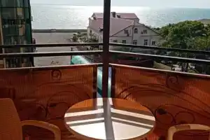 Студия, Адлер