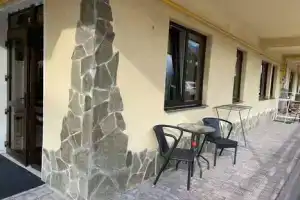 Двухкомнатная квартира, Эсто-Садок