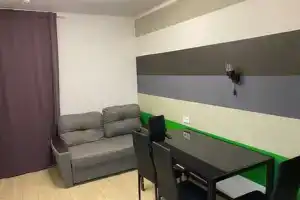 Двухкомнатная студия, Сходня