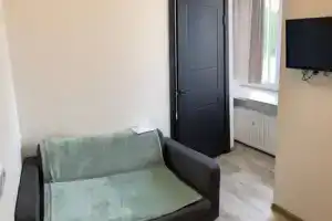 Двухкомнатная студия, Сходня
