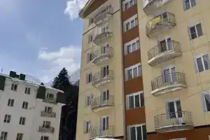 Двухкомнатная квартира, Домбай