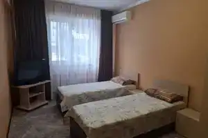 Однокомнатная квартира, Эсто-Садок