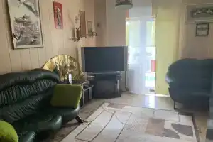 Трехкомнатная квартира, Зеленая Поляна