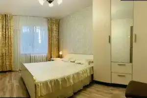 Трехкомнатная квартира, Казань